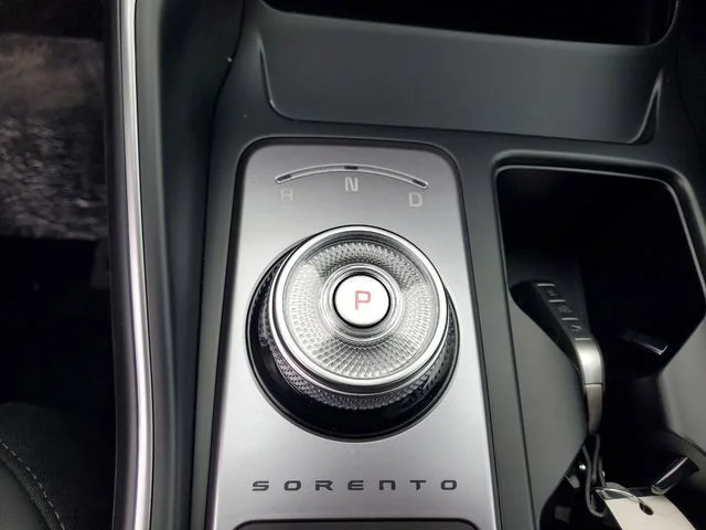 2025 Kia Sorento EX Hybrid - Photo 21