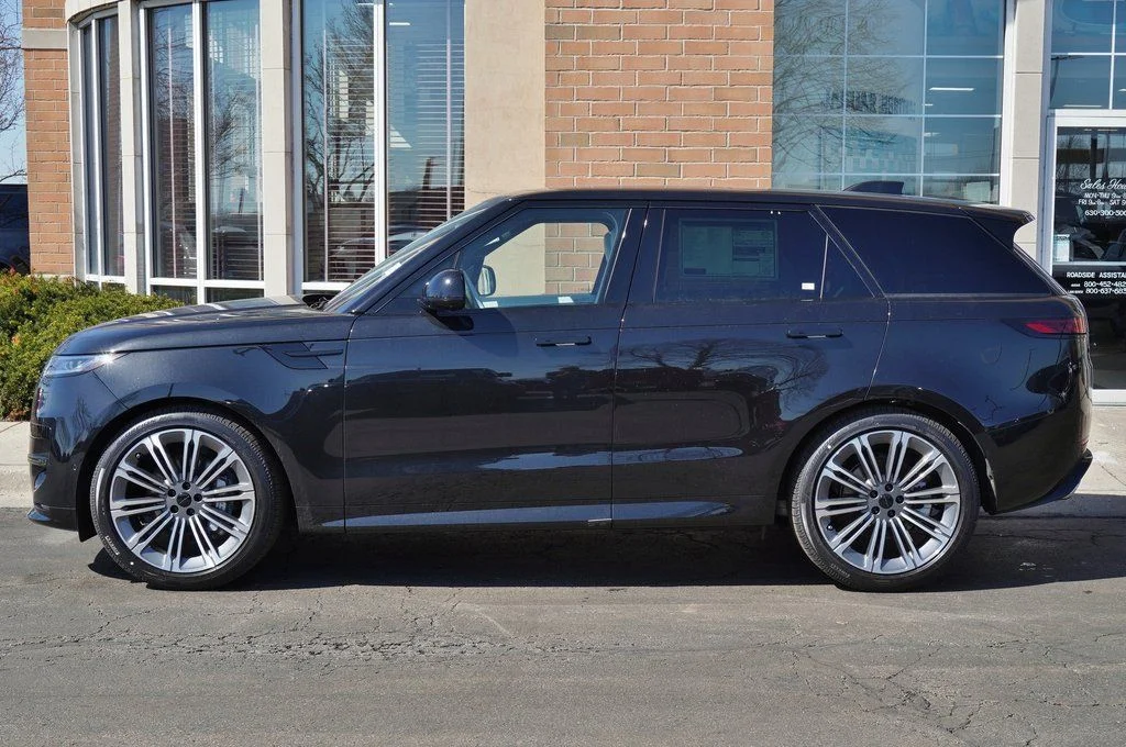 Certified Used 2026 Black Land Rover Dynamic SE image 2