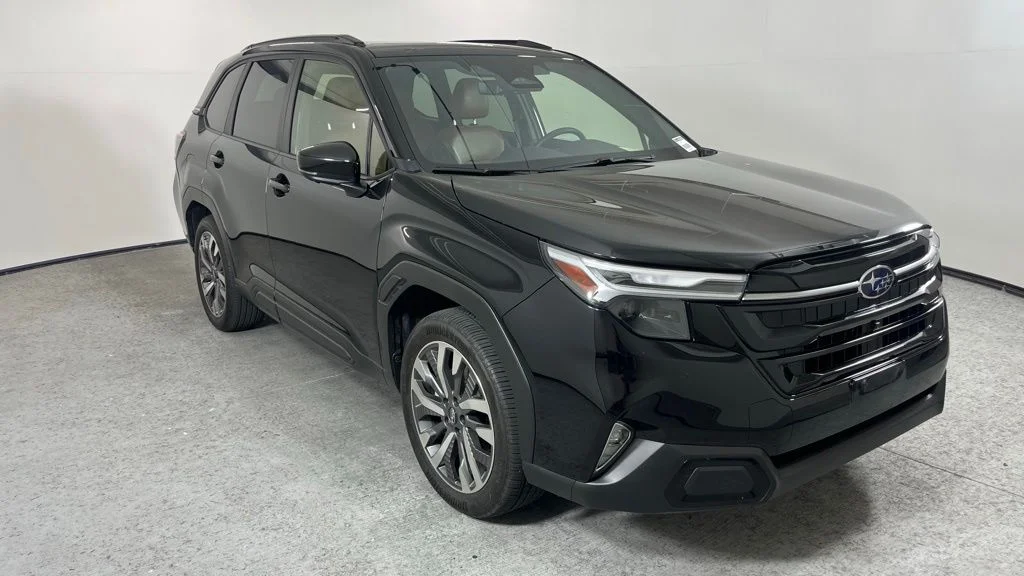 2025 Subaru Forester Touring's photo