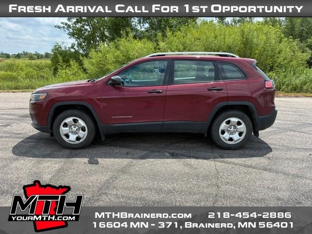 Used 2019 Red Jeep Sport image 5