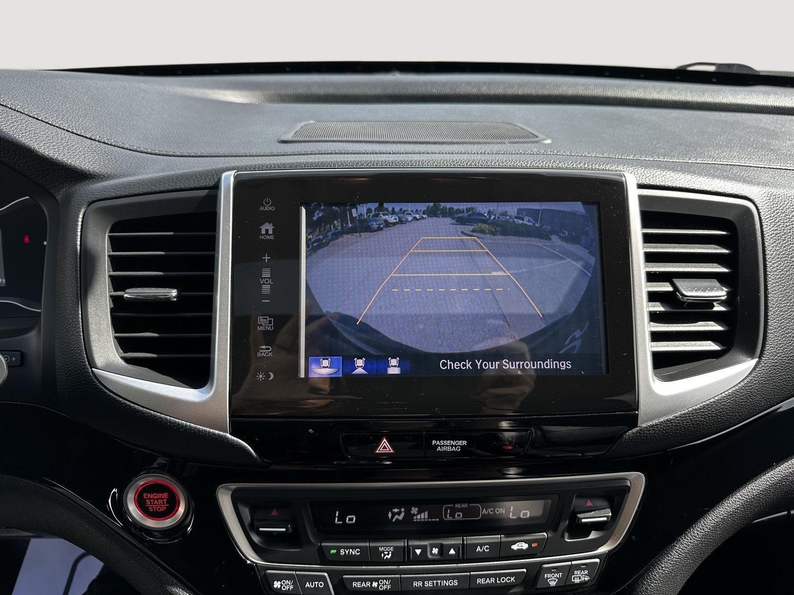 Used 2017 Crystal Black Pearl Honda Touring image 21