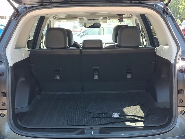 Used 2018 Gray Subaru 2.5i Premium image 30