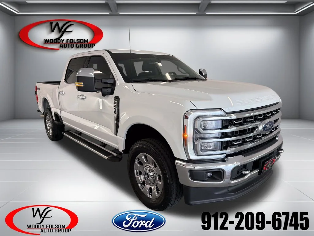Used 2024 White Ford Lariat image 1