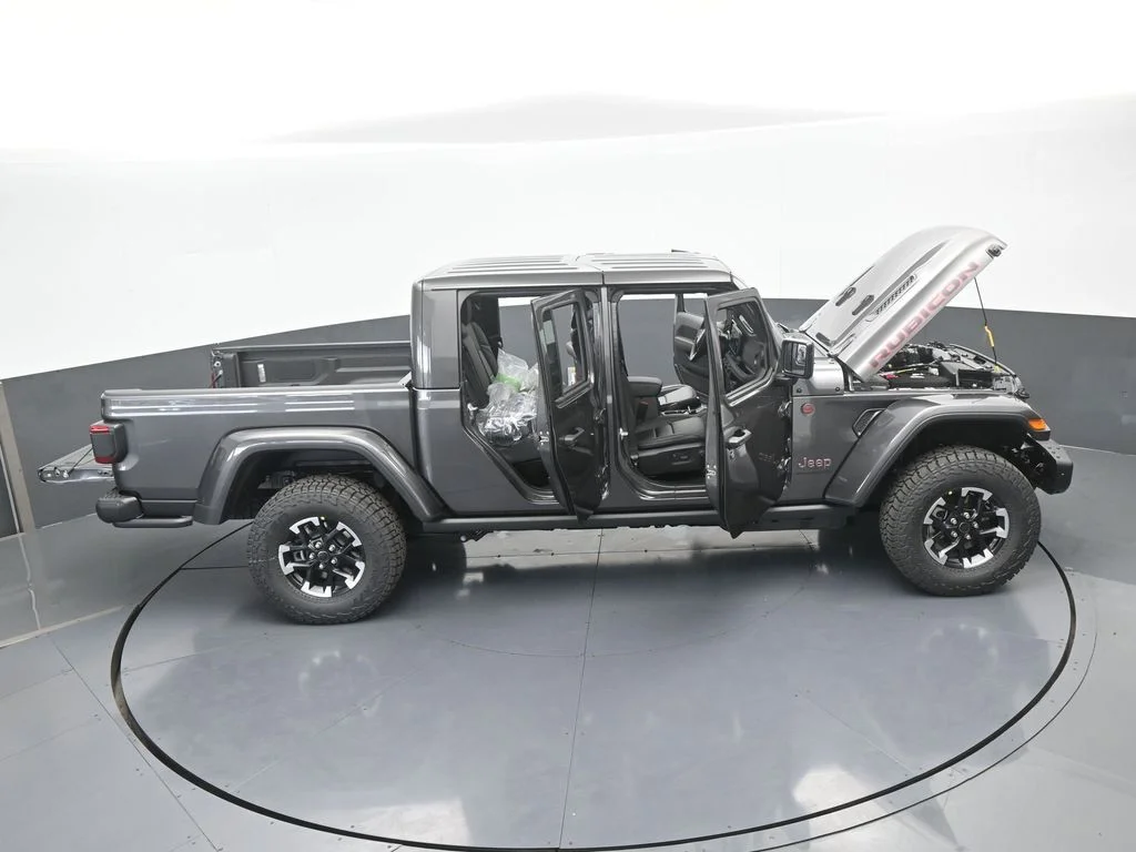 New 2026 Granite Crystal Metallic Clear-Coat Exterior Paint Jeep Rubicon X image 58
