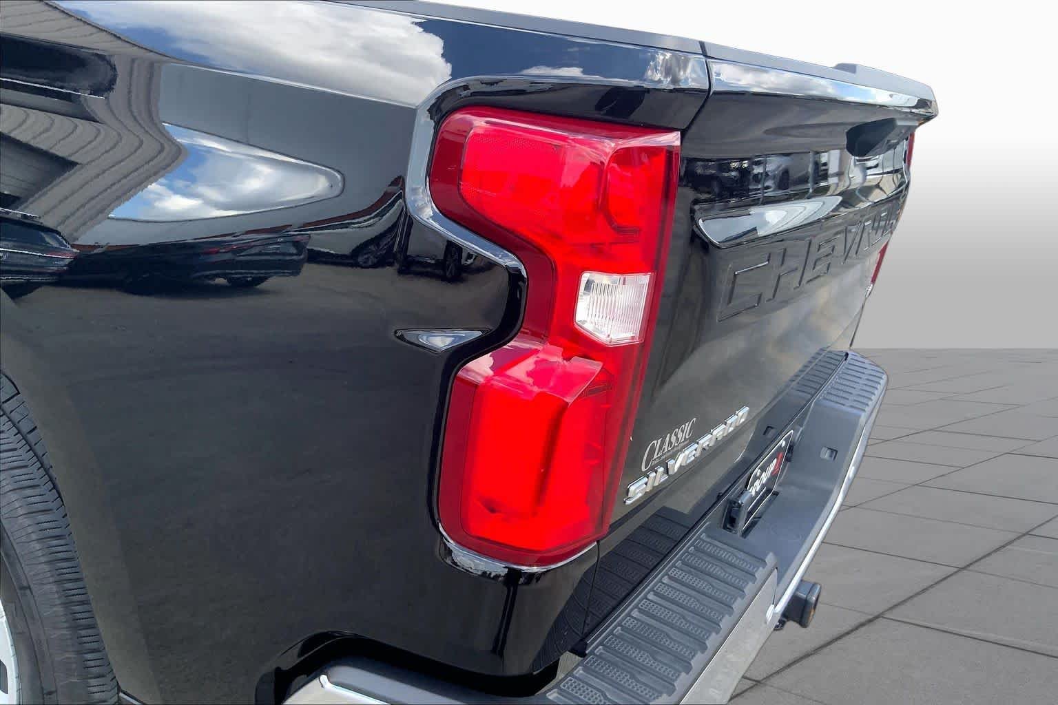 Used 2025 Black Chevrolet LTZ image 28