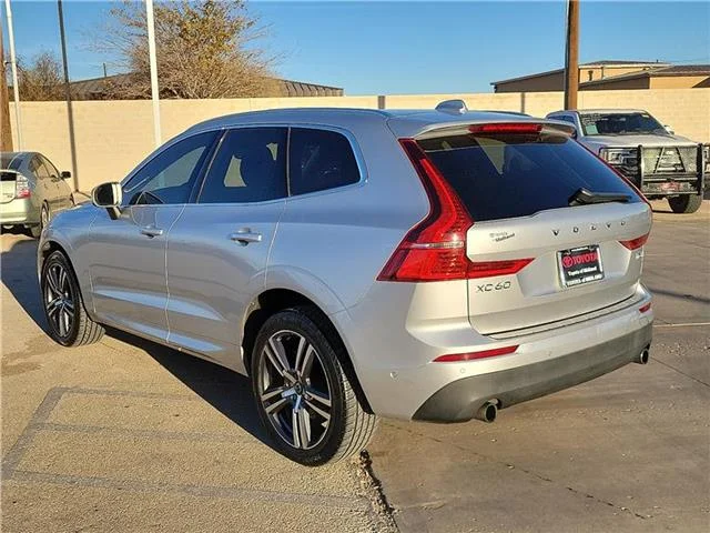 Used 2019 Bright Silver Metallic Volvo T6 Momentum All-wheel Drive image 3