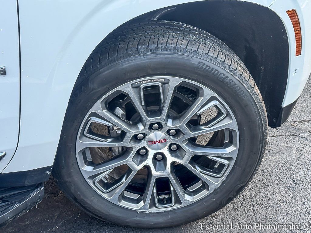 2025 GMC YUKON - Image 12