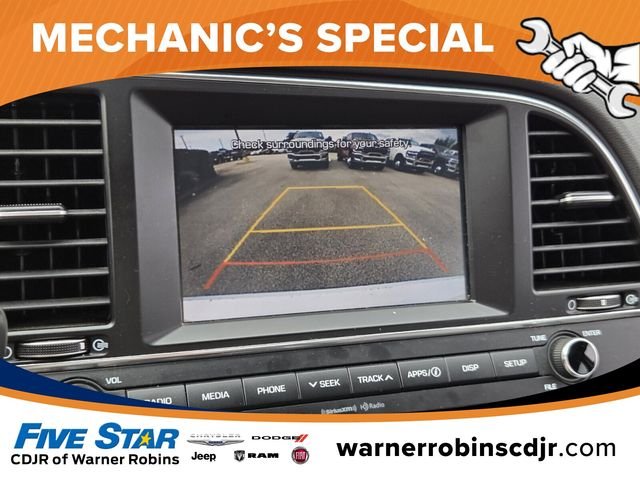 Used 2017 White Hyundai SE image 22
