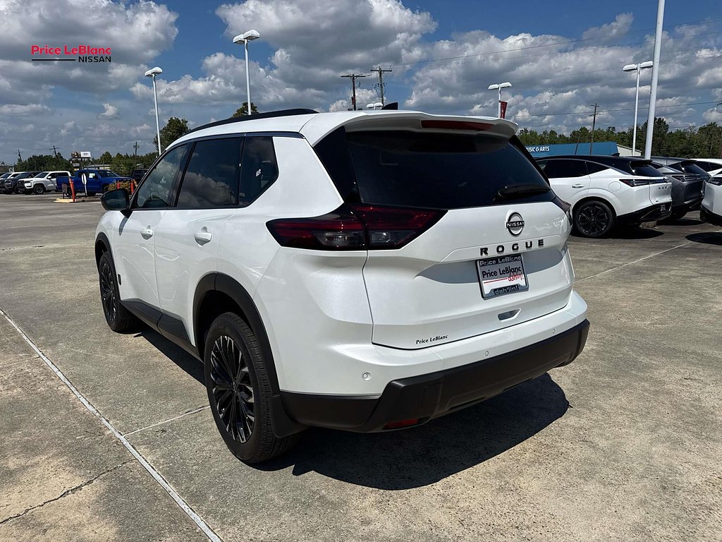 New 2026 Everest White Pearl TriCoat Nissan Dark Armor™ image 5