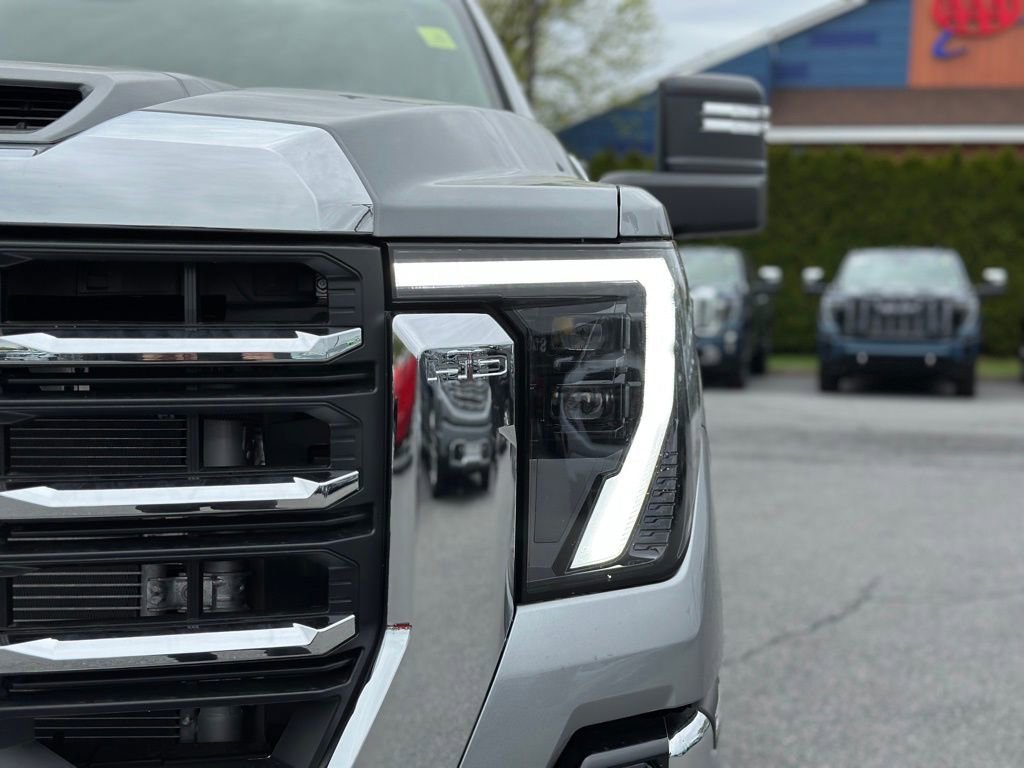 New 2026 Sterling Metallic GMC SLE image 33