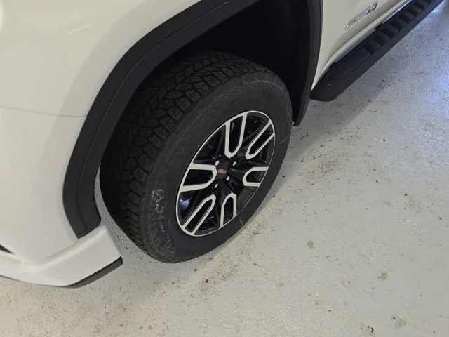 2026 GMC Sierra 1500 AT4 - Photo 10