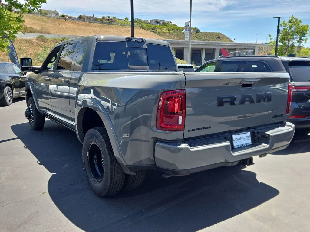 New 2026 Ceramic Gray Clear-Coat Exterior Paint RAM Limited image 5