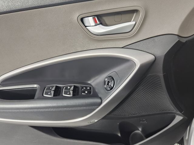 Used 2014 Silver Hyundai Base image 10