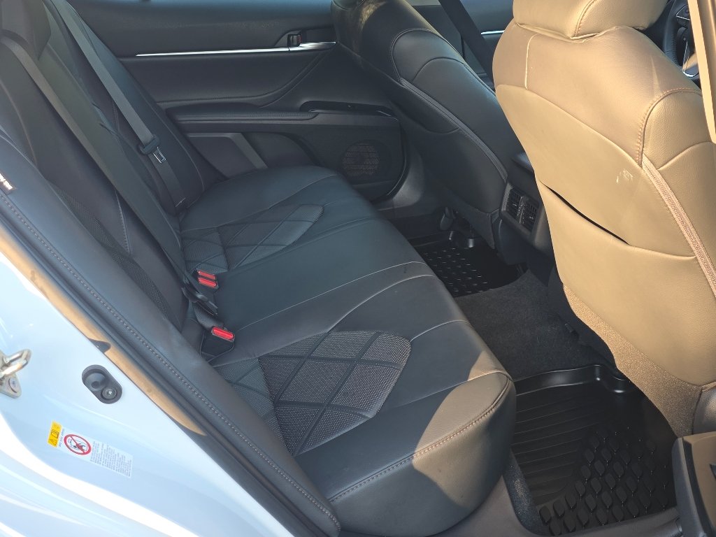 2018 Toyota Camry XLE - Photo 23