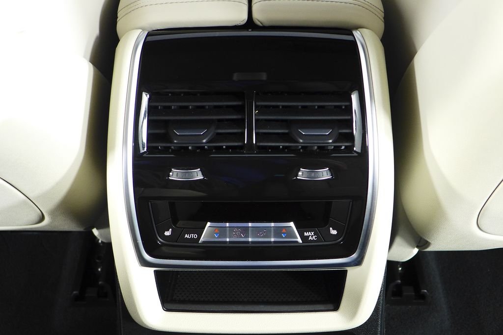 Used 2023 Dravit Gray Metallic BMW ALPINA XB7 image 25