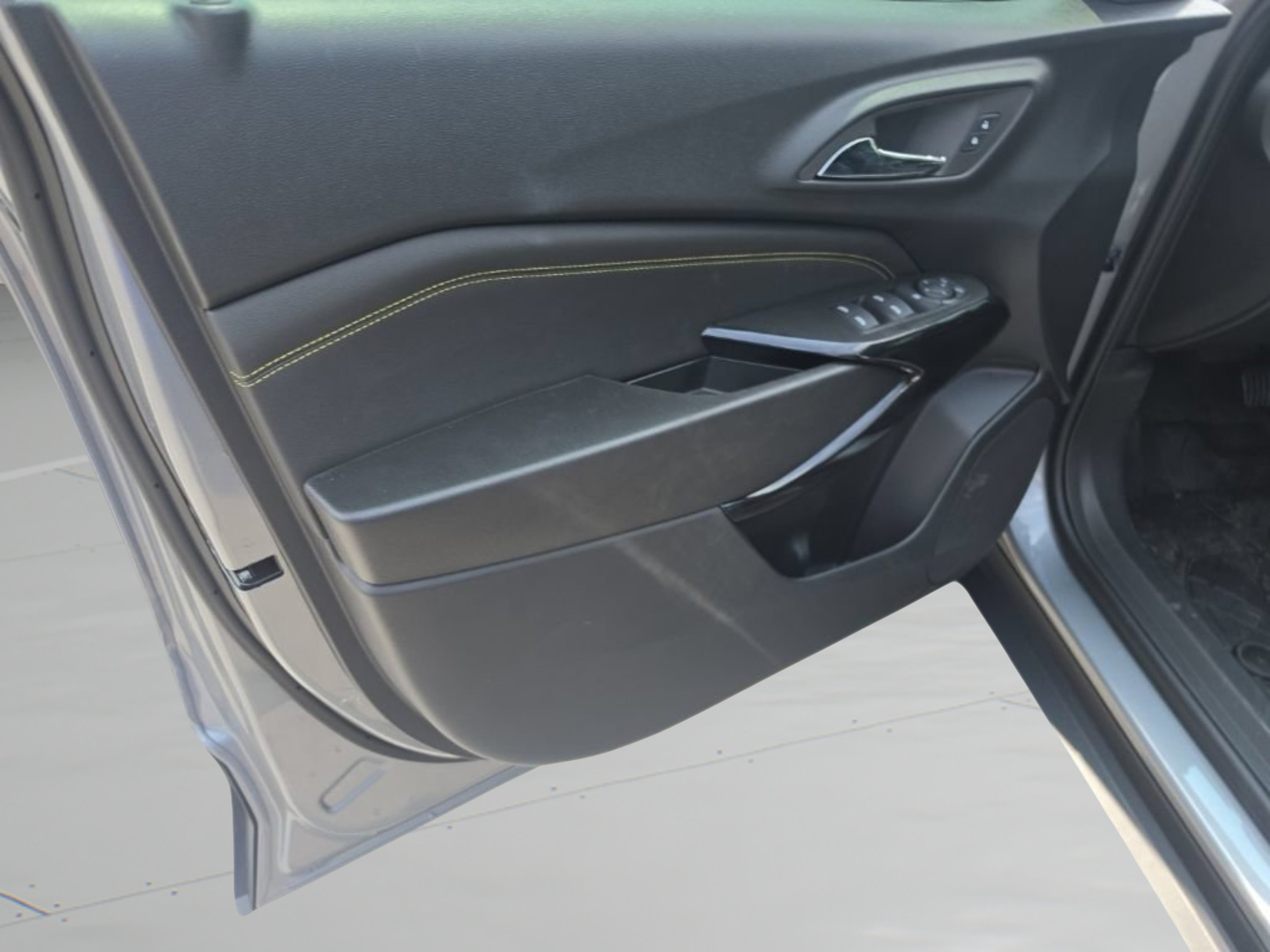 2026 Chevrolet Trax LT - Photo 12