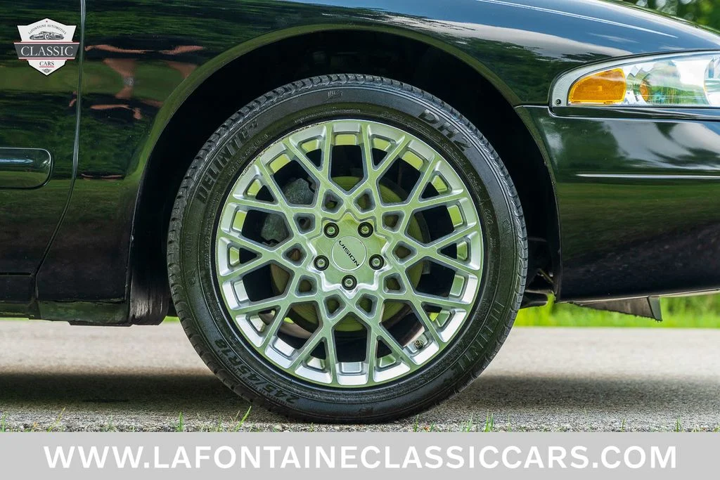 Used 1997  Lincoln LSC image 32