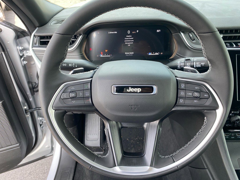 2025 Jeep Grand Cherokee Laredo - Photo 6