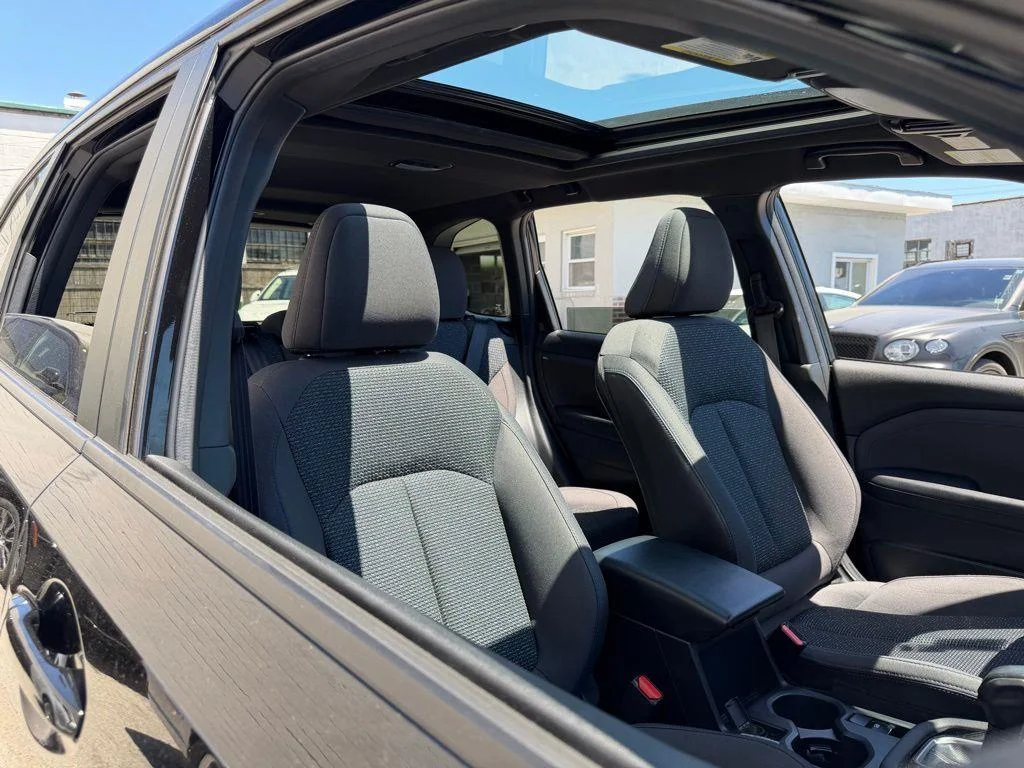 2025 Subaru Forester Premium - Photo 11