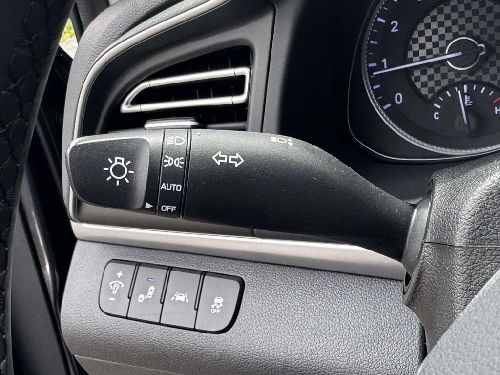 2020 Hyundai Elantra Limited - Photo 22