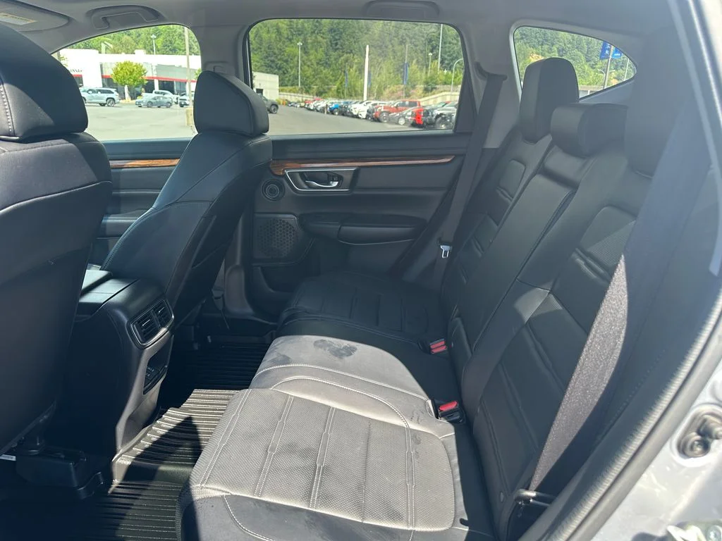 Used 2018 Silver Honda Touring image 14