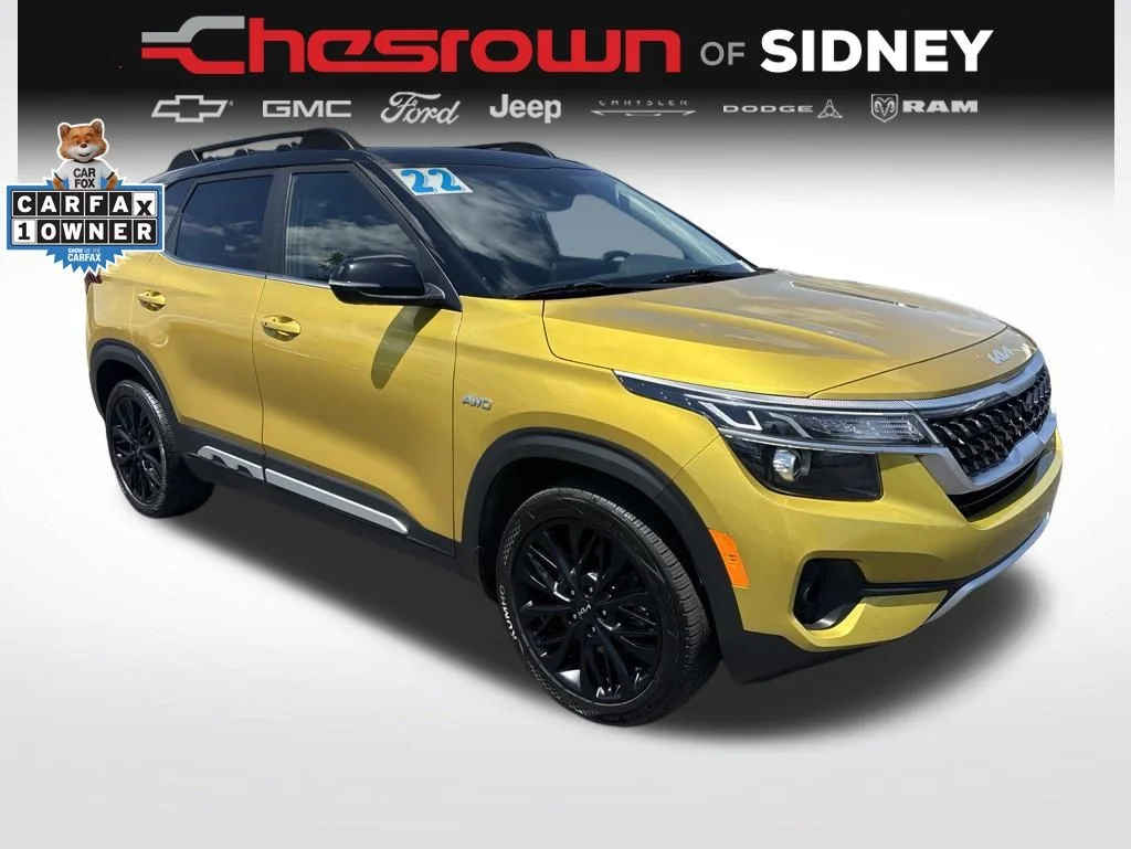 Used 2022 Yellow Kia Nightfall image 7