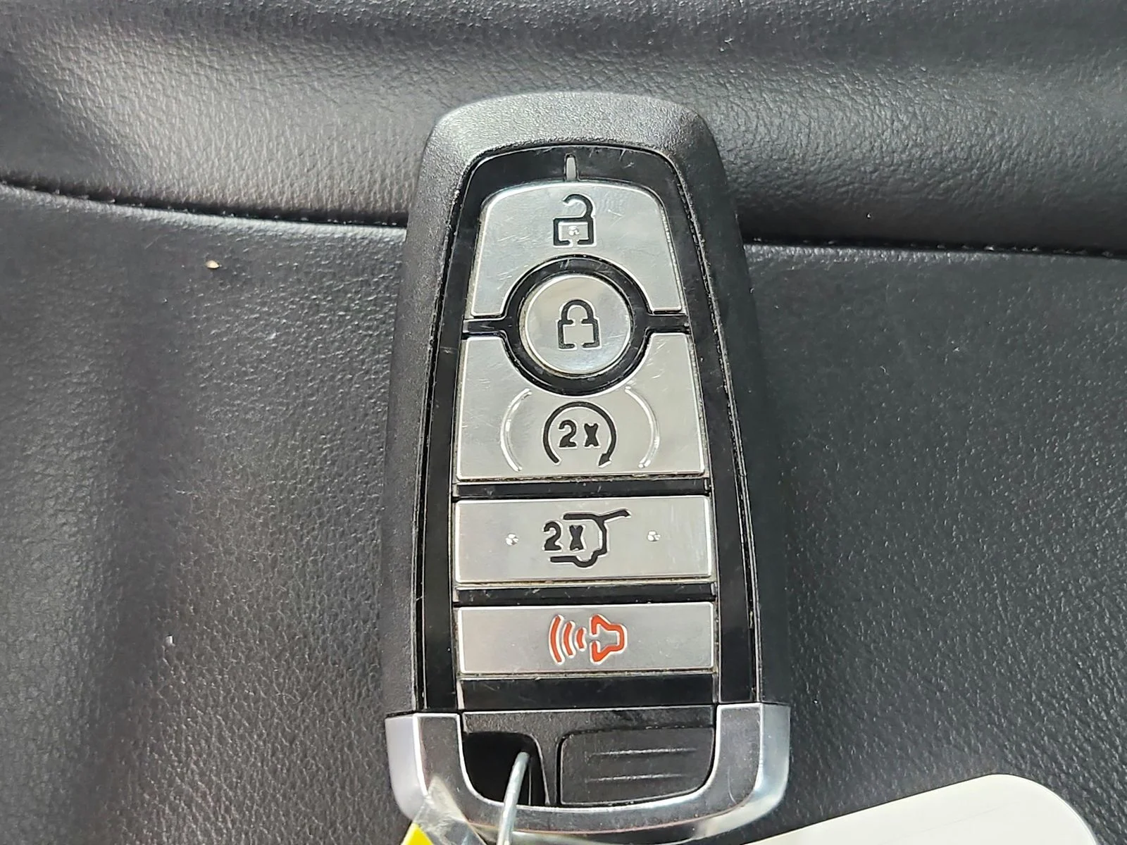 Used 2025 Black Ford Platinum image 15