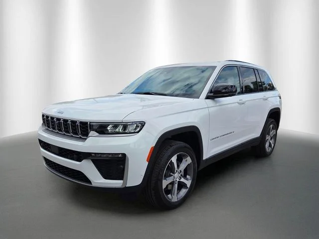 New 2026 Bright White Clear-Coat Exterior Paint Jeep Limited image 2