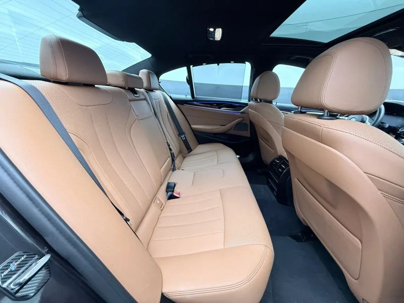 Used 2022  BMW 540i xDrive Sedan 4D image 26