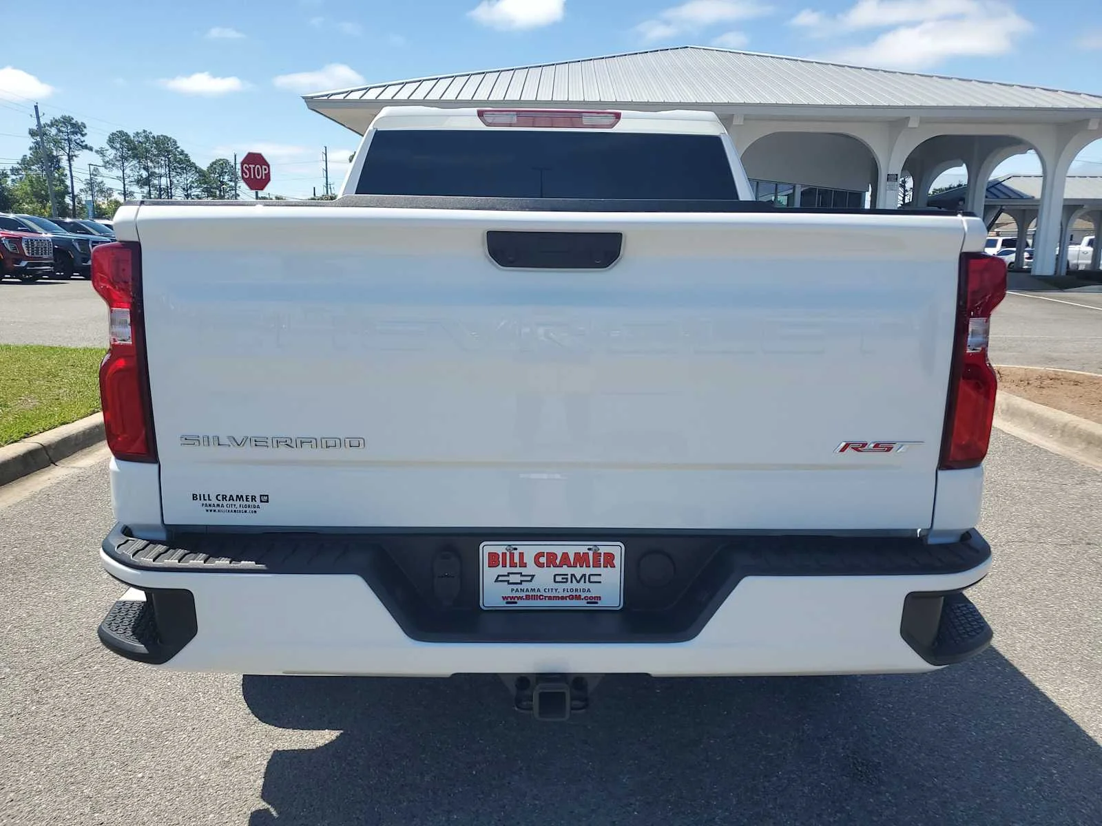 Used 2025 Summit White Chevrolet RST image 4