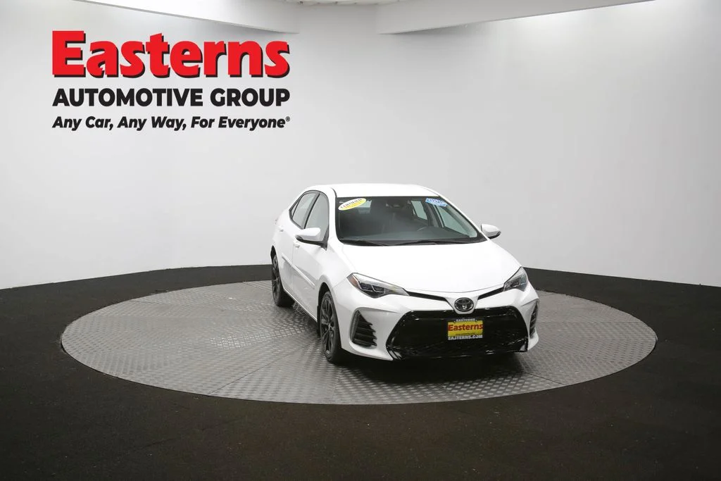 Used 2018 White Toyota SE image 48