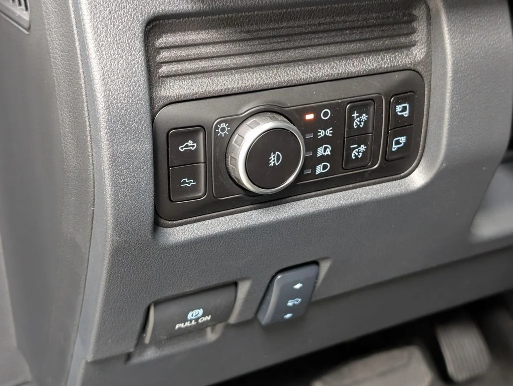 New 2026 Star White Metallic Tri-Coat Ford F-450® Platinum® image 13