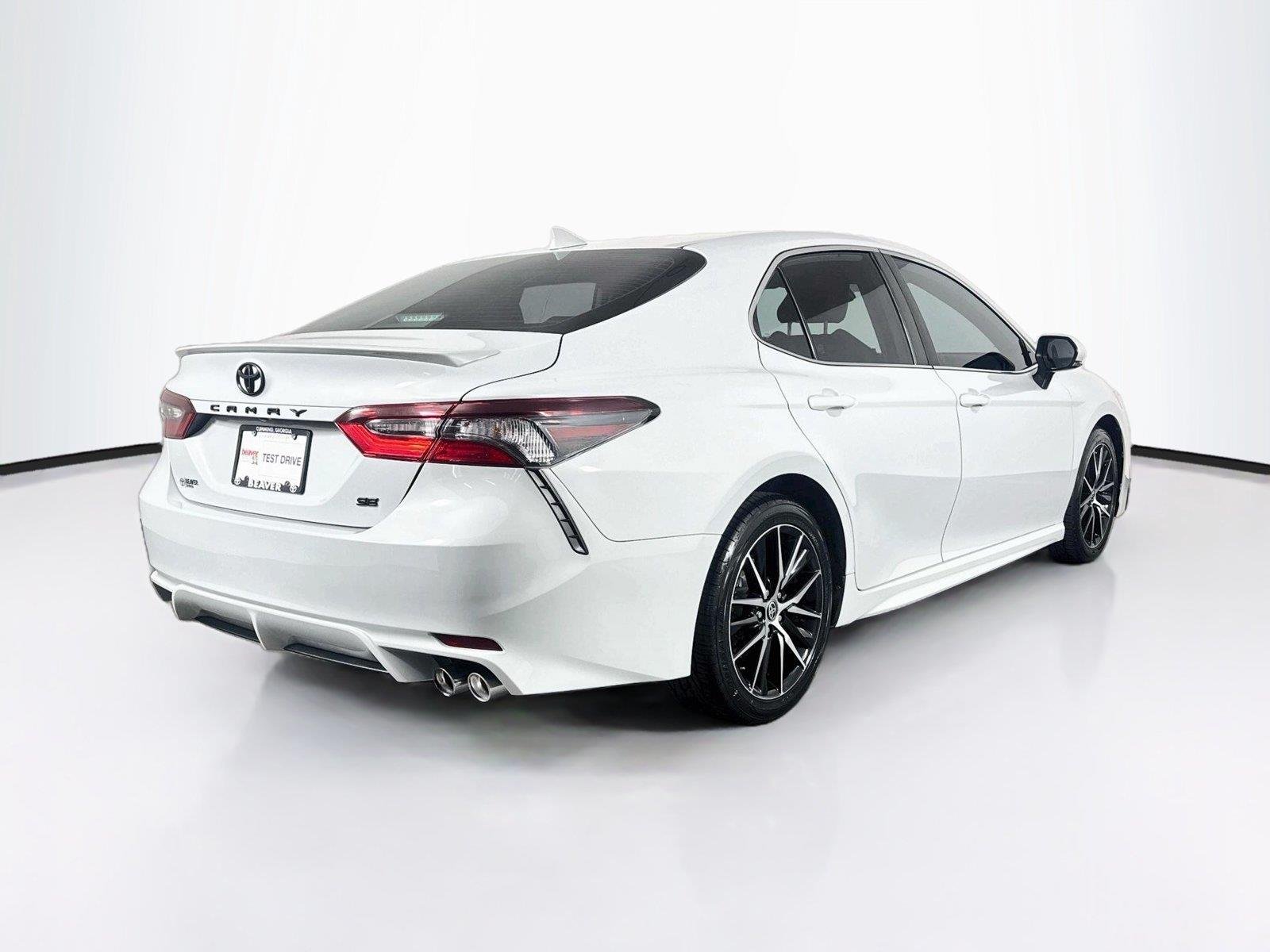 Used 2022 Ice Edge Toyota SE image 2