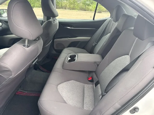 Used 2022 White Toyota LE image 14
