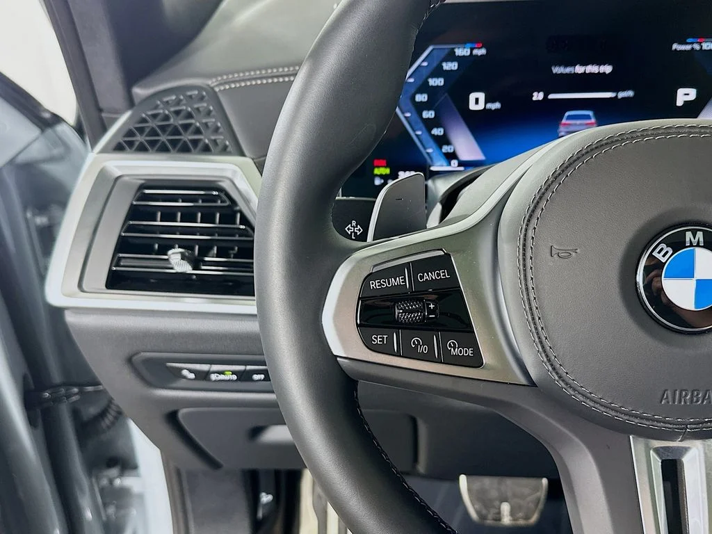 2026 BMW X5 M60i - Photo 13