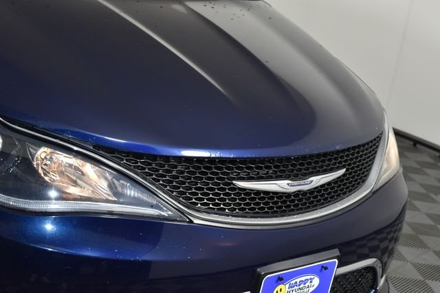 Used 2017 Chrysler Pacifica Touring-L with VIN 2C4RC1BG2HR809497 for sale in Libertyville, IL