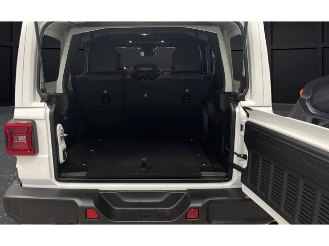 New 2026 Bright White Clear-Coat Exterior Paint Jeep Sahara image 16