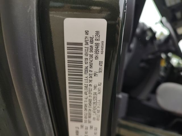 Used 2008 Green Jeep X image 30