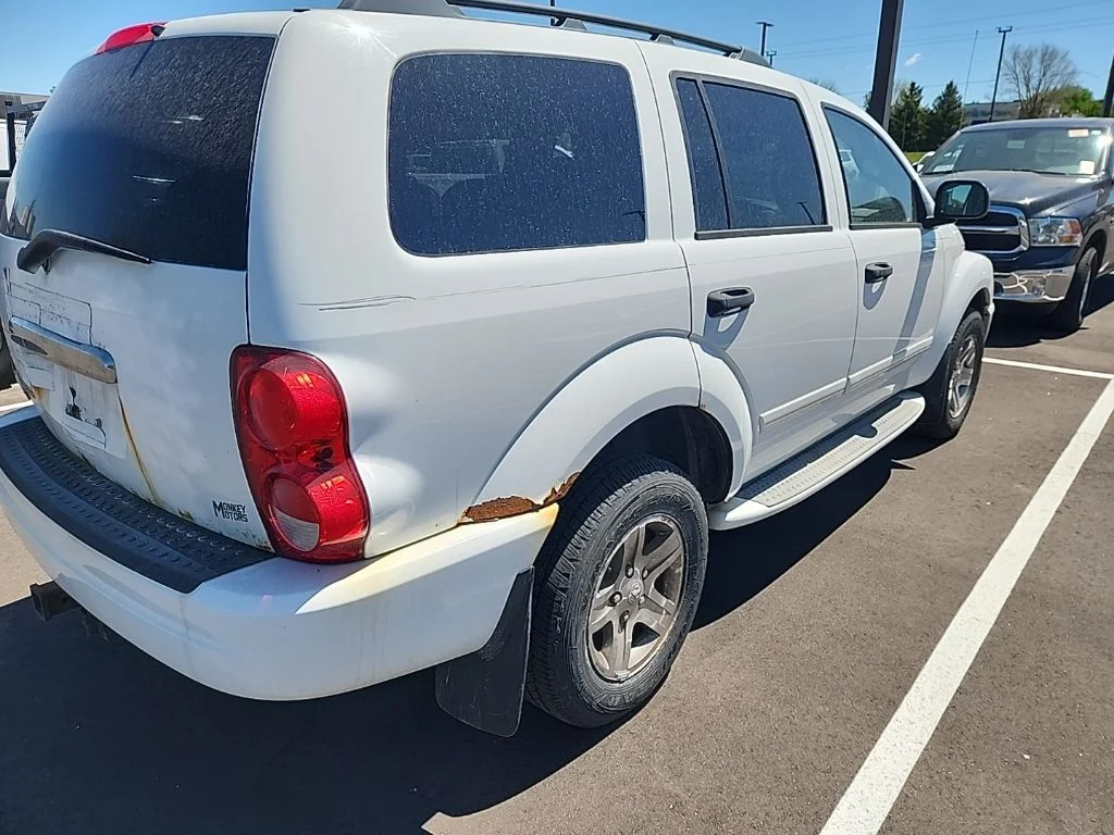 Used 2005 Dodge Durango Limited with VIN 1D8HB58N55F558555 for sale in Northfield, Minnesota