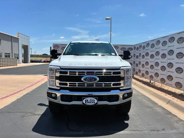 Used 2024 Oxford White Ford XLT image 3