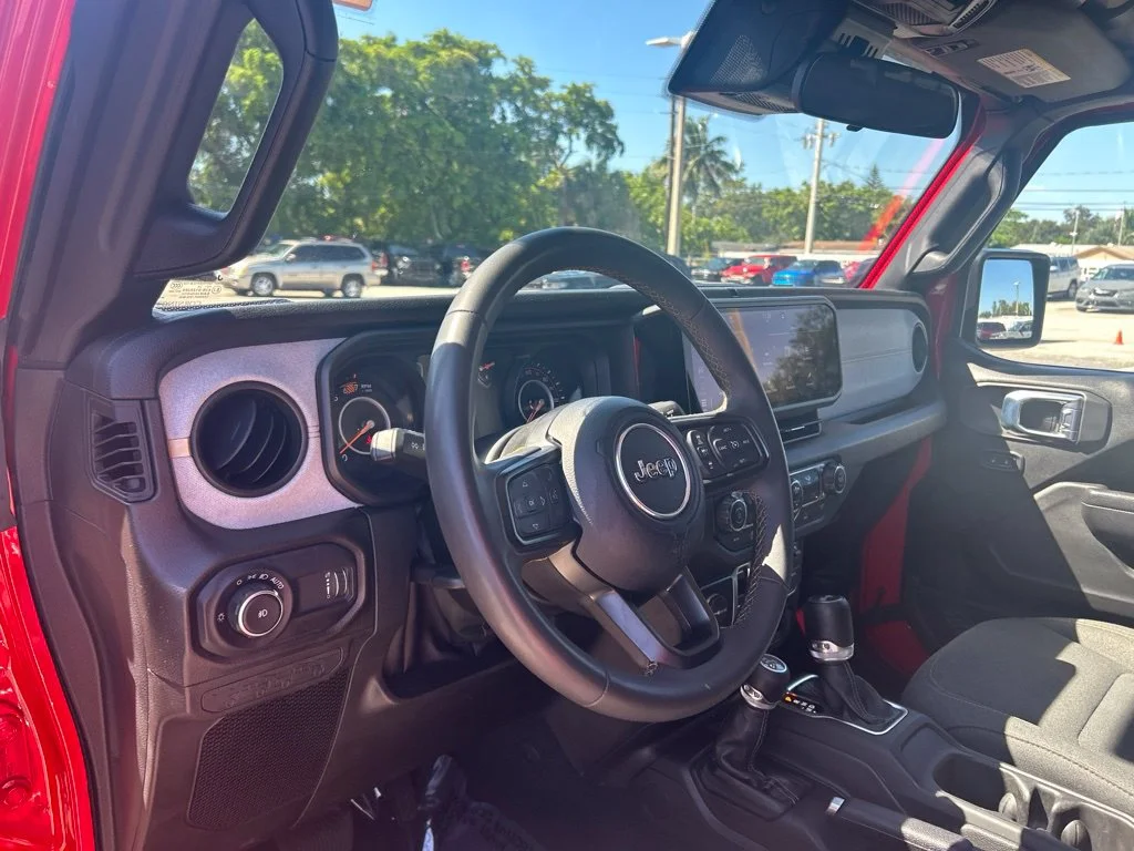 Used 2024 Red Jeep Sport S image 11
