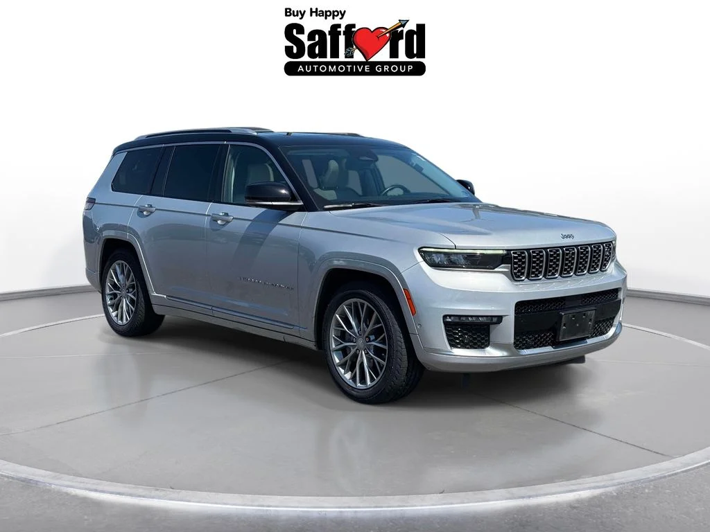Used 2022 Silver Jeep Summit image 10