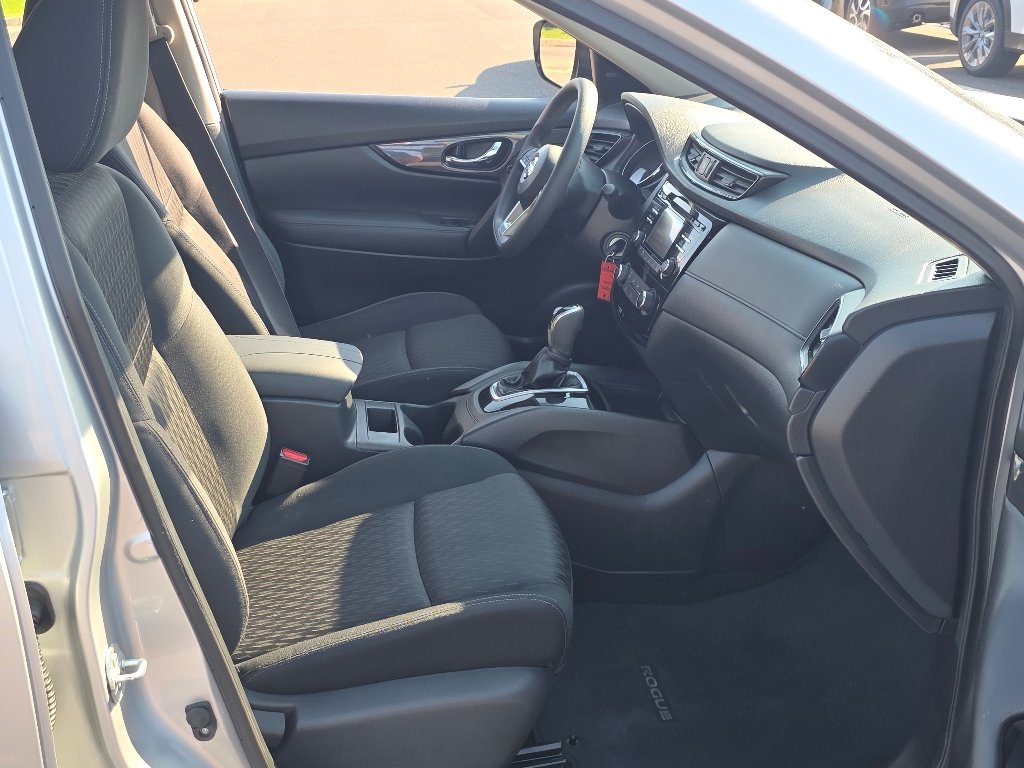 2017 Nissan Rogue S - Photo 15