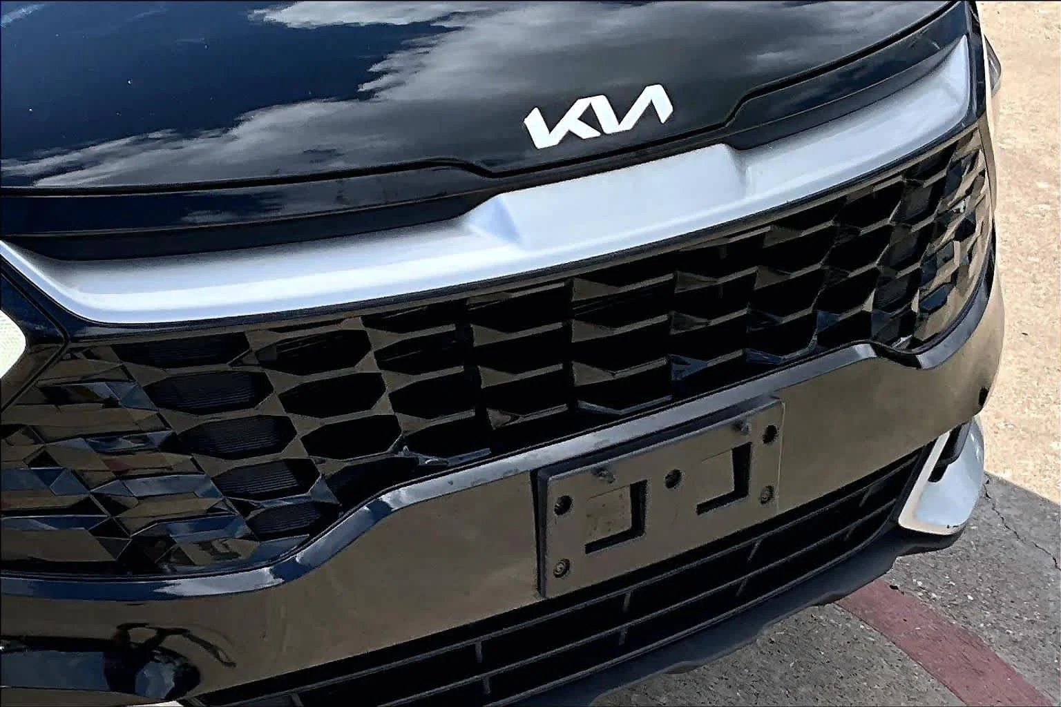 Used 2024 Ebony Black Kia EX image 28