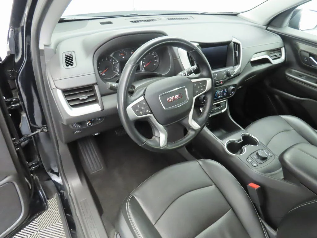 Used 2023 Black GMC SLT image 9