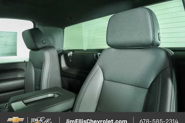New 2026 Summit White Chevrolet WT image 5