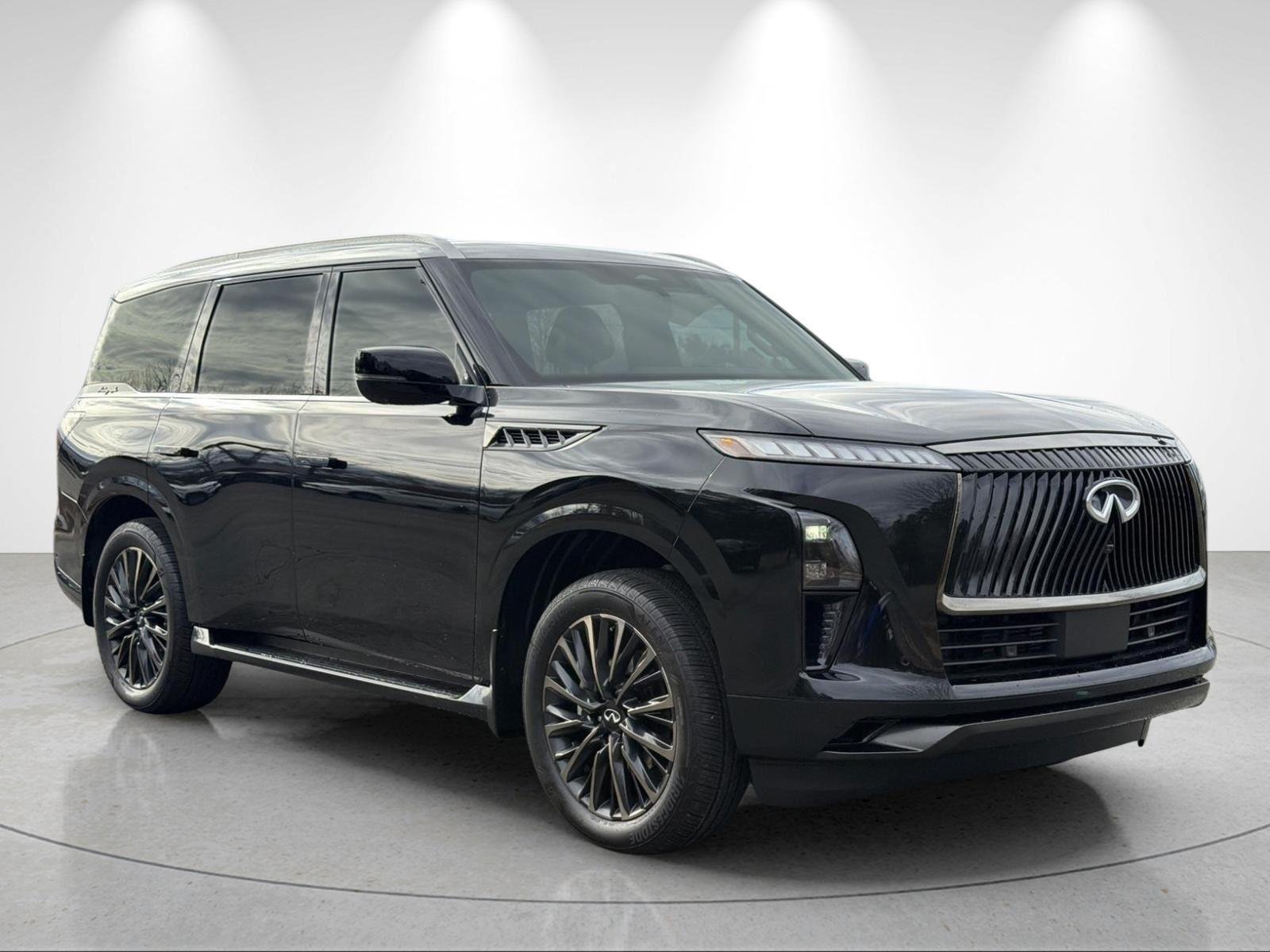 Used 2026 Mineral Black/Graphite Shadow INFINITI AUTOGRAPH image 7