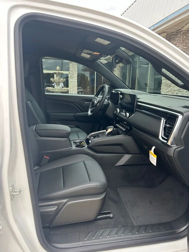 New 2026 White GMC Elevation image 20