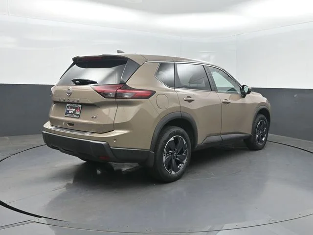 Used 2024 Beige/tan Nissan SV image 32