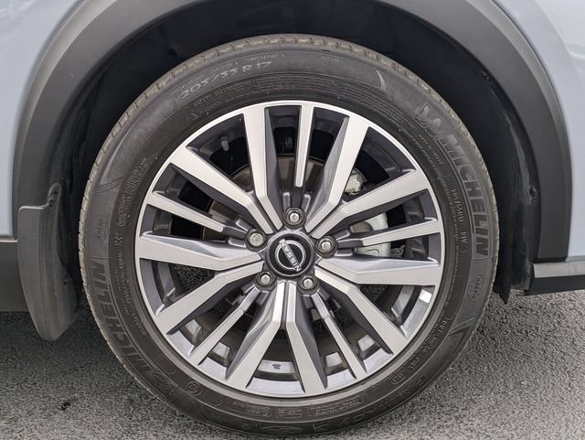 Used 2024 Boulder Gray Nissan SV image 28